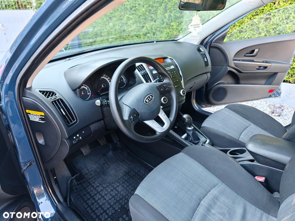 Kia Ceed 1.4 Comfort - 11