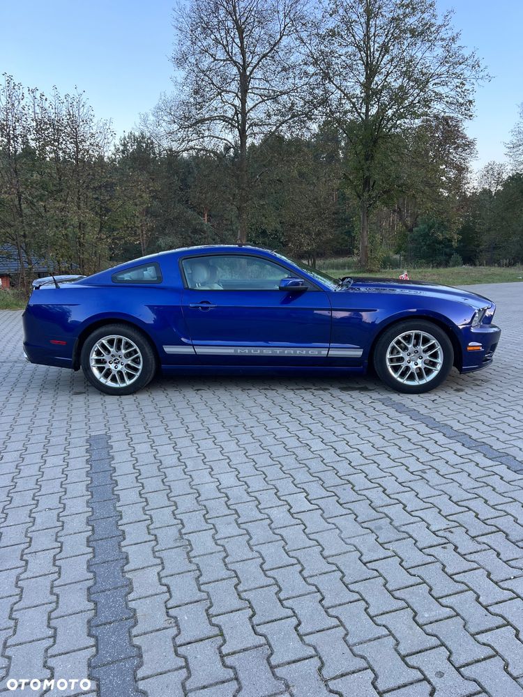 Ford Mustang 3.7 V6 Premium - 3
