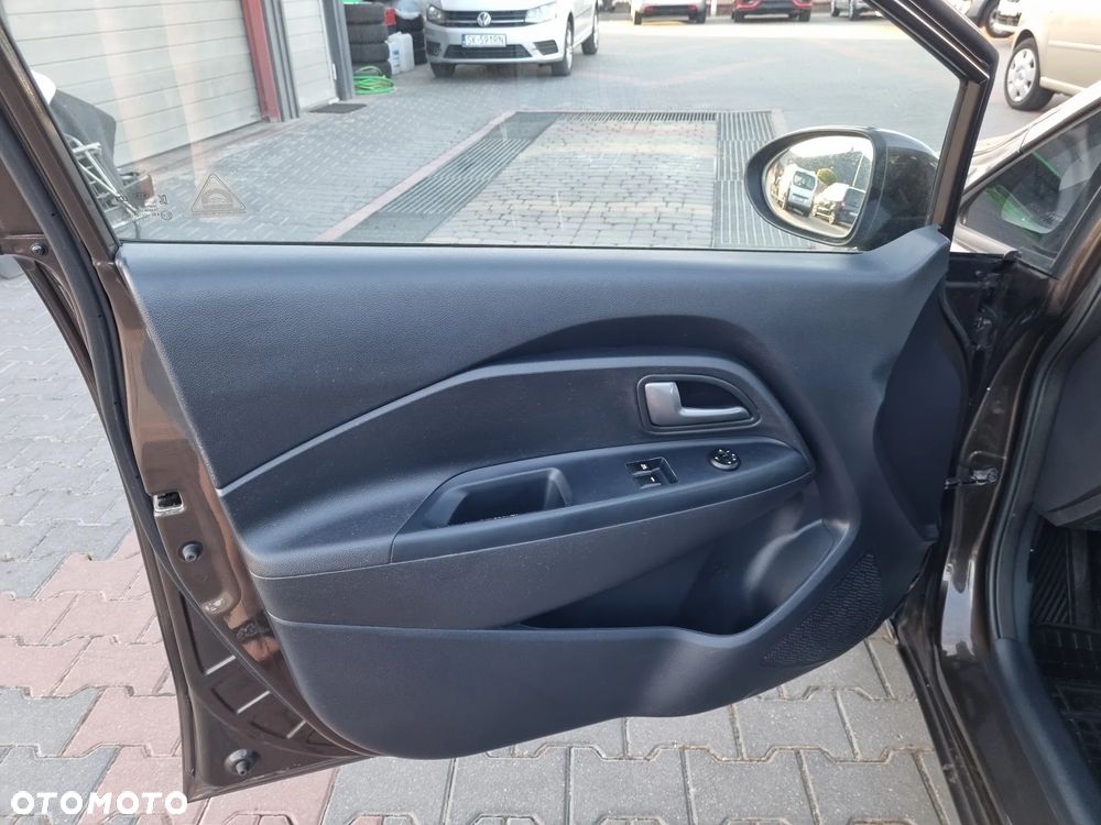 Kia Rio 1.2 L - 9
