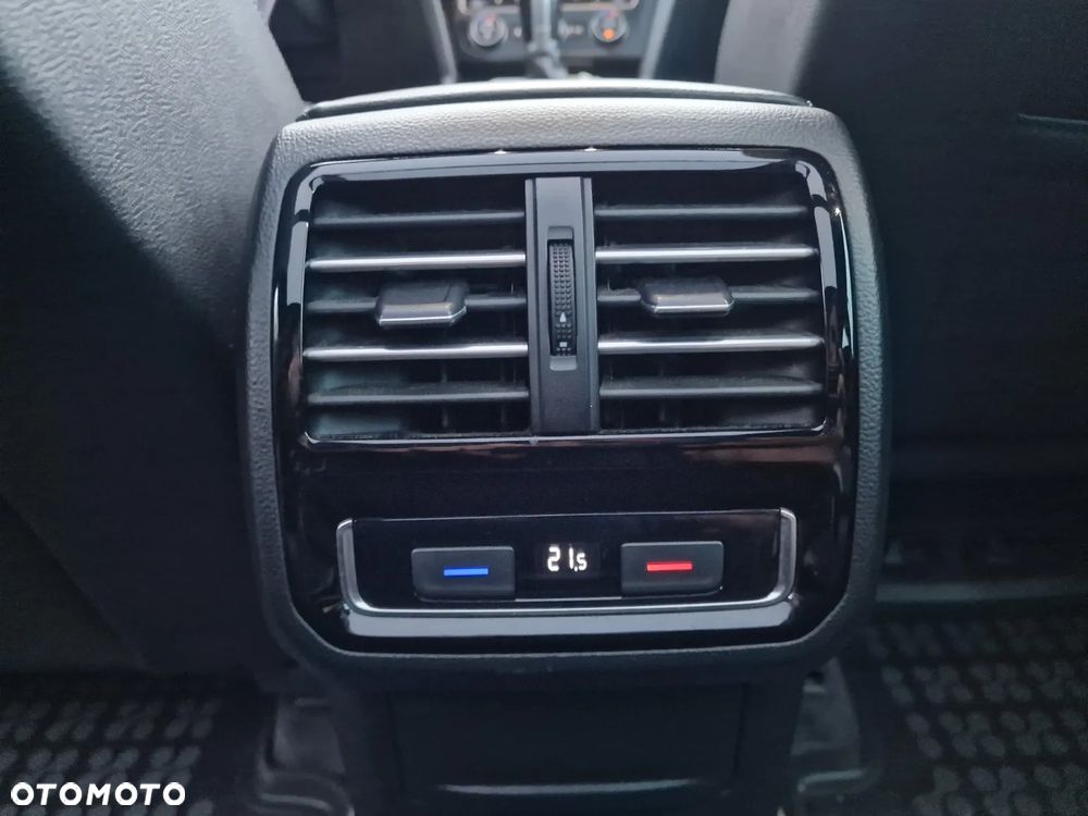 Volkswagen Passat 2.0 TDI BMT 4Mot Highline DSG - 12
