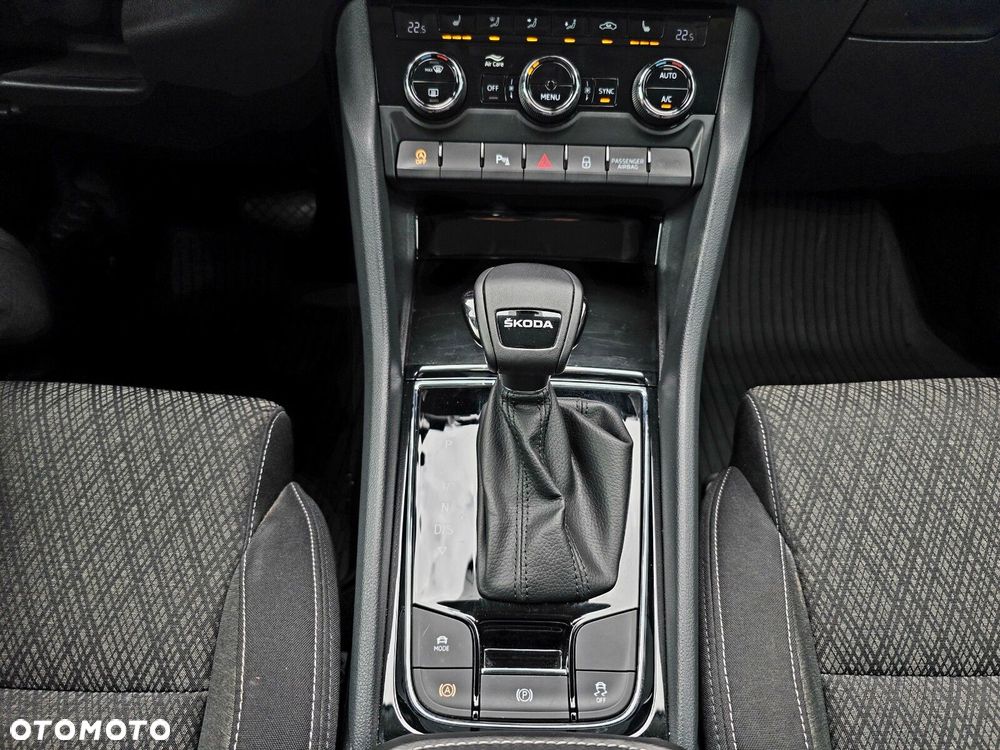 Skoda Karoq 1.5 TSI ACT 4x2 Style DSG - 23