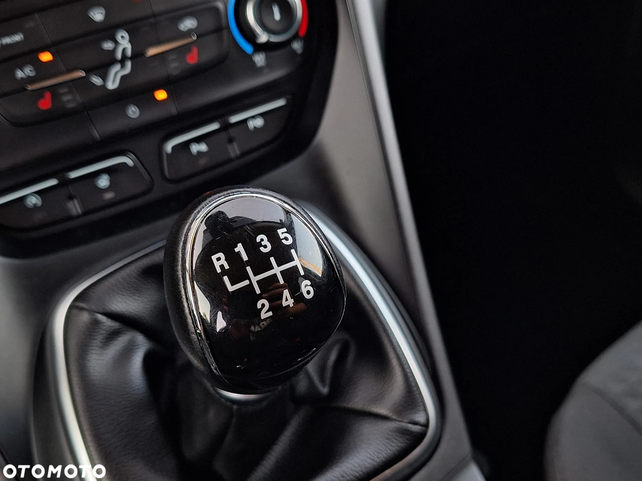 Ford Grand C-MAX - 14