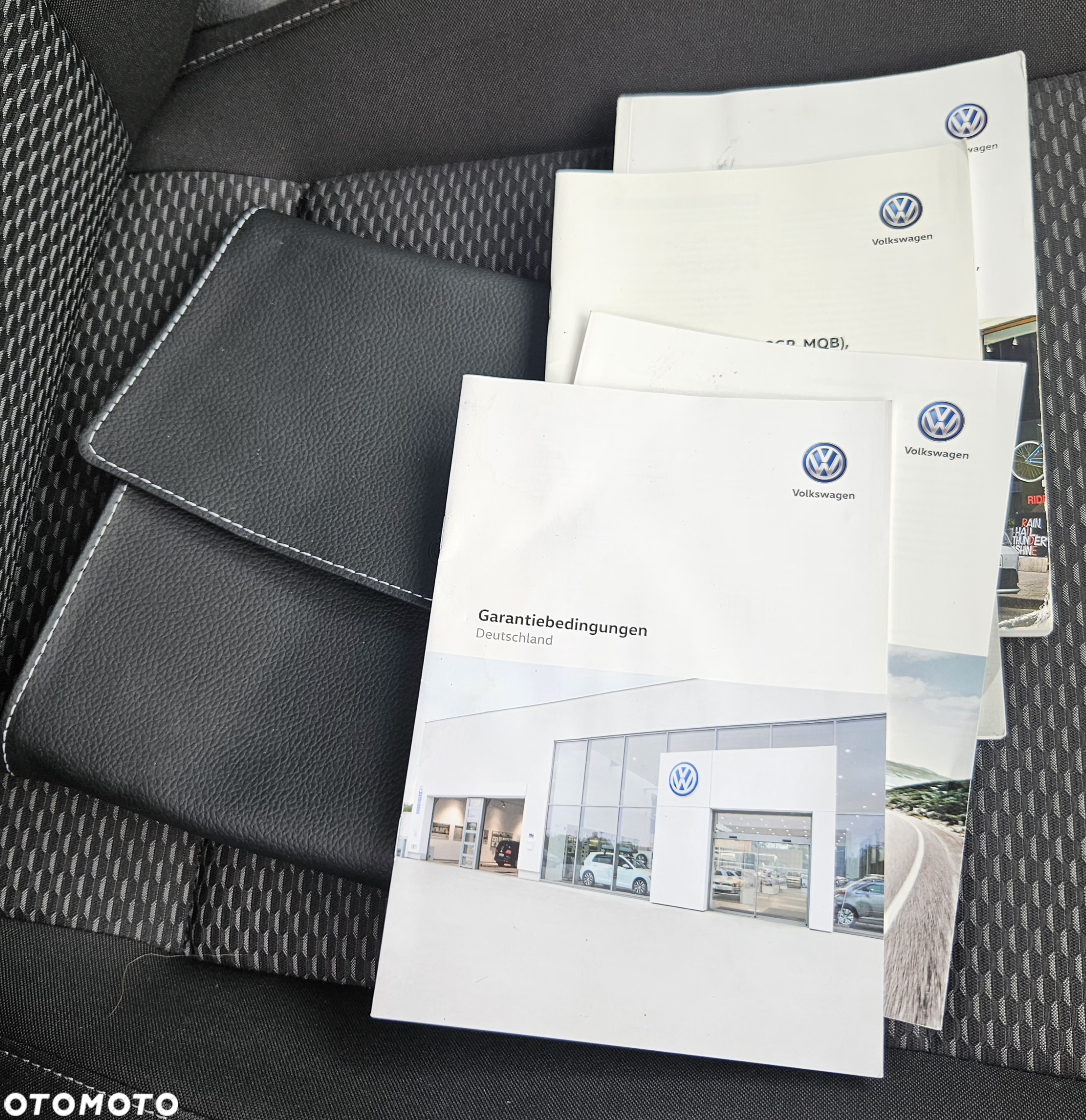 Volkswagen Golf - 25