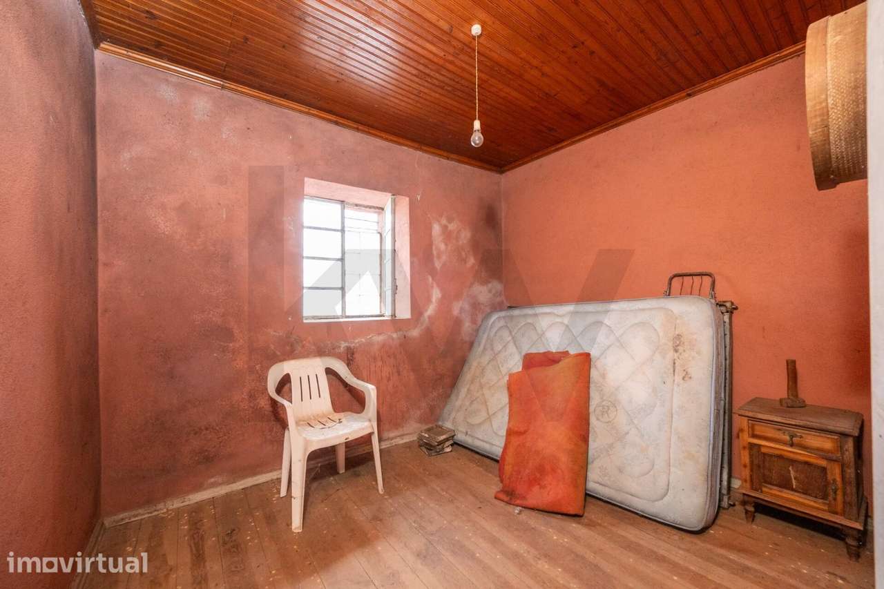 Moradia para Recuperar com 233m2 – Secarias, Argani - Grande imagem: 4/30
