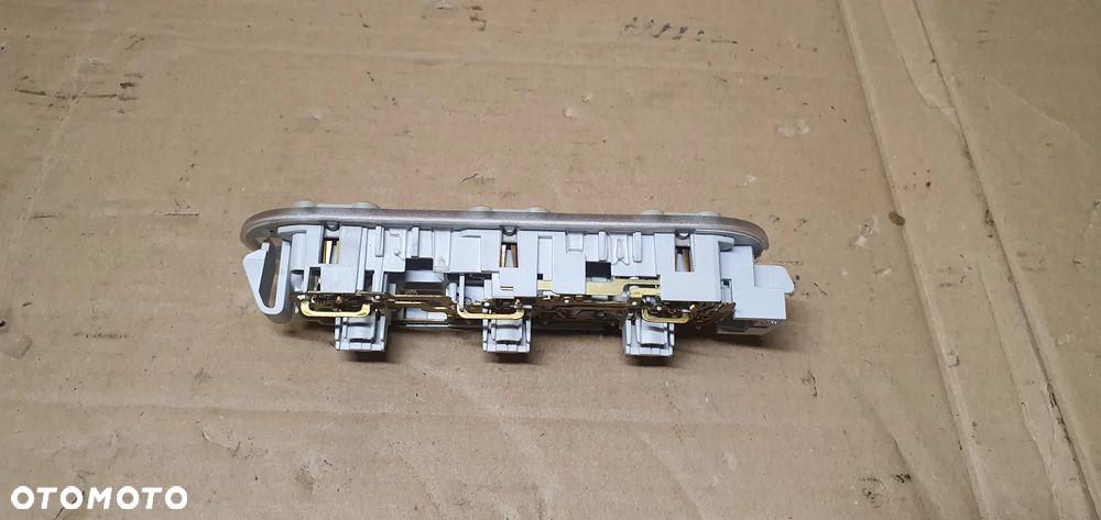 Lampka oświetlenie kabiny podsufitki Nissan Note E11 - 4