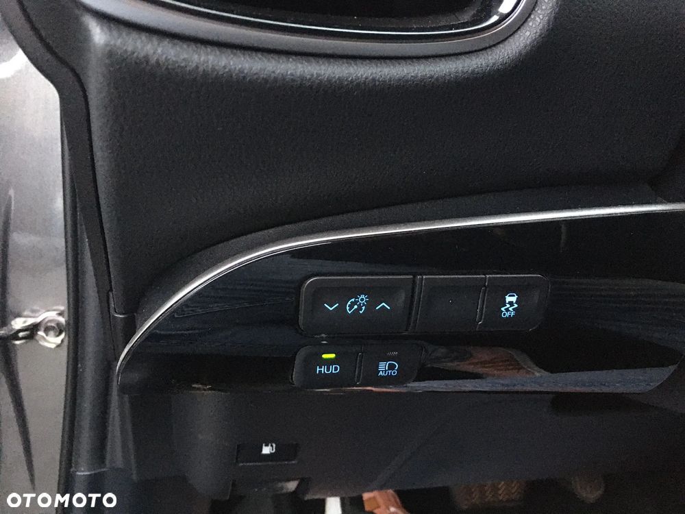 Toyota Prius 1.8 Hybrid Prestige - 23
