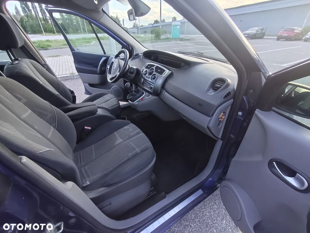 Renault Scenic - 11