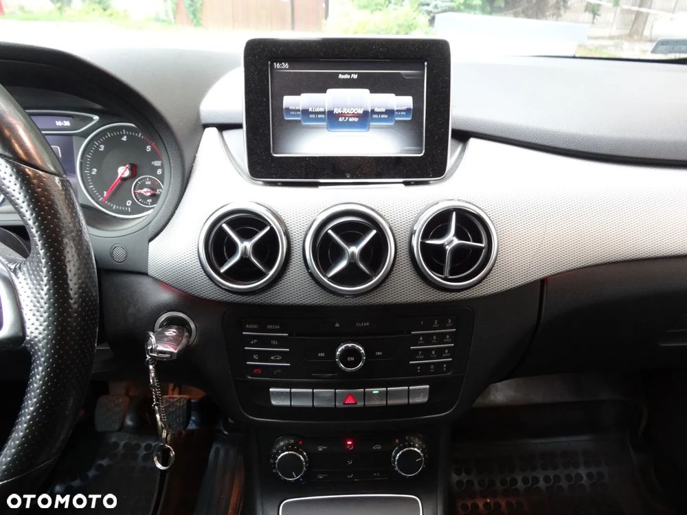 Mercedes-Benz Klasa B 180 CDI BlueEFFICIENCY Edition - 25