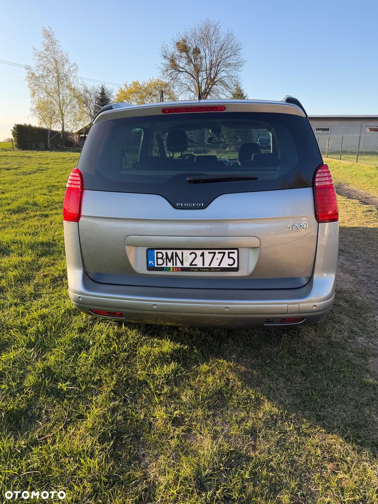Peugeot 5008 HDI 150 Allure - 2