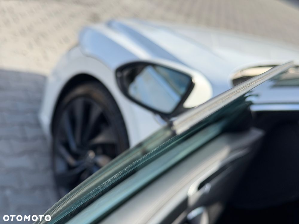 Volkswagen Arteon 2.0 TDI SCR 4Motion DSG R-Line - 14