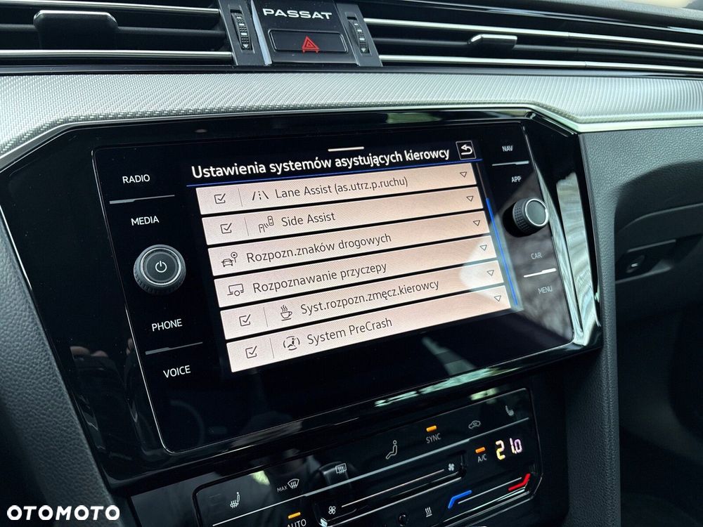 Volkswagen Passat - 27