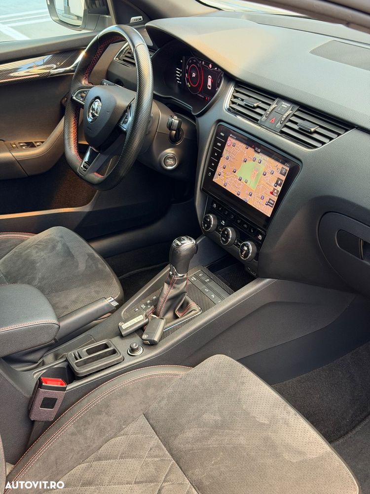 Skoda Octavia 2.0 TDI DSG 4X4 RS - 8