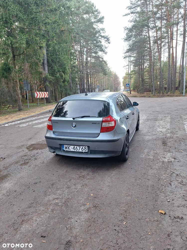 BMW Seria 1 118d - 4