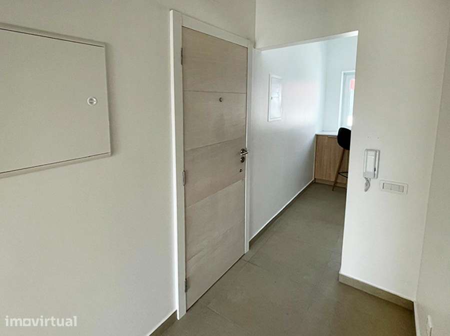 Pequeno T2, renovação total com qualidade, centro de Caldas da Rainha - Grande imagem: 3/12