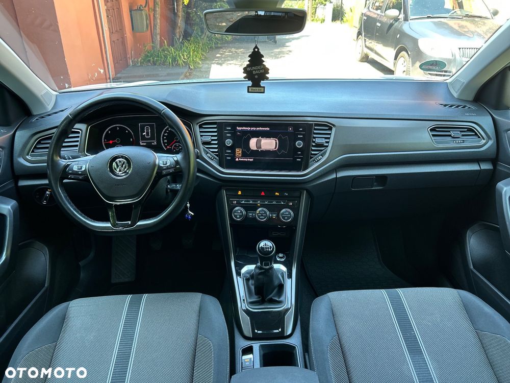 Volkswagen T-Roc - 13