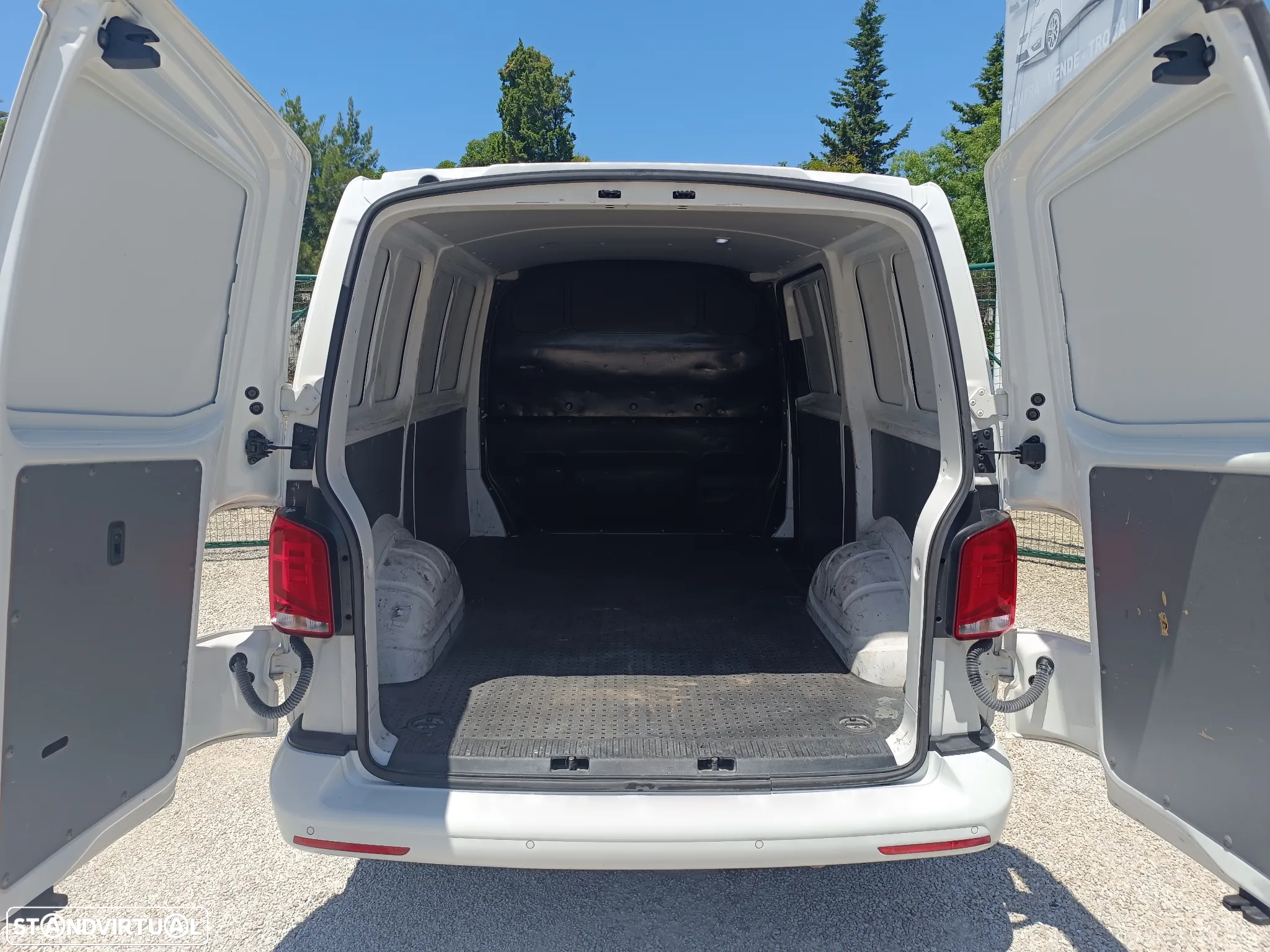 VW Transporter 2.0 TDI Business - 13
