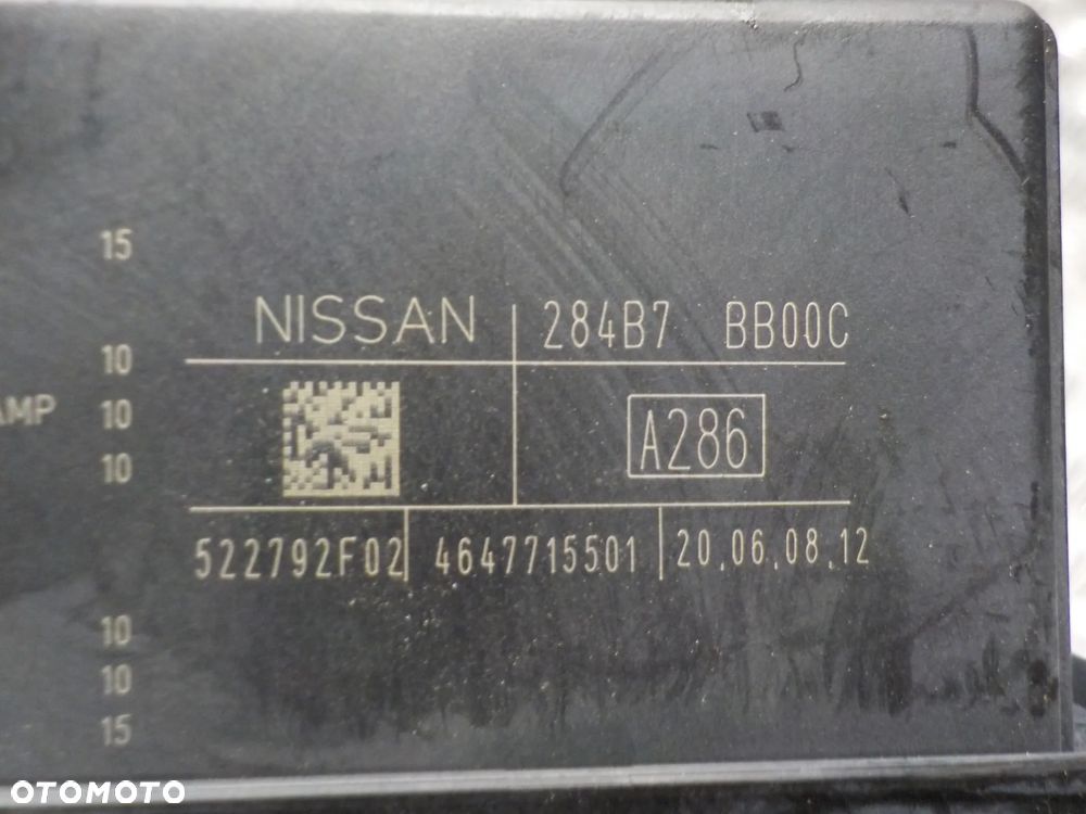 NISSAN QASHQAI J10 1.6 DCI SKRZYNKA BEZPIECZNIKÓW 284B7-BB00C - 2
