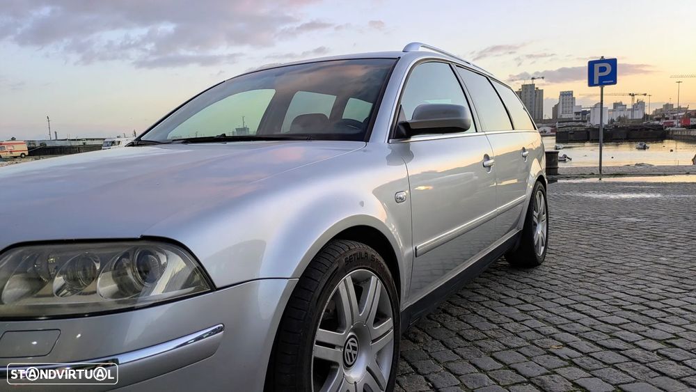 VW Passat Variant 1.9 TDi Highline Tip - 9