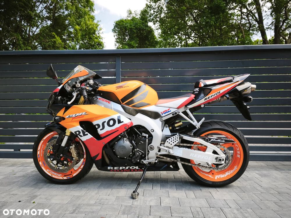 Honda CBR - 9