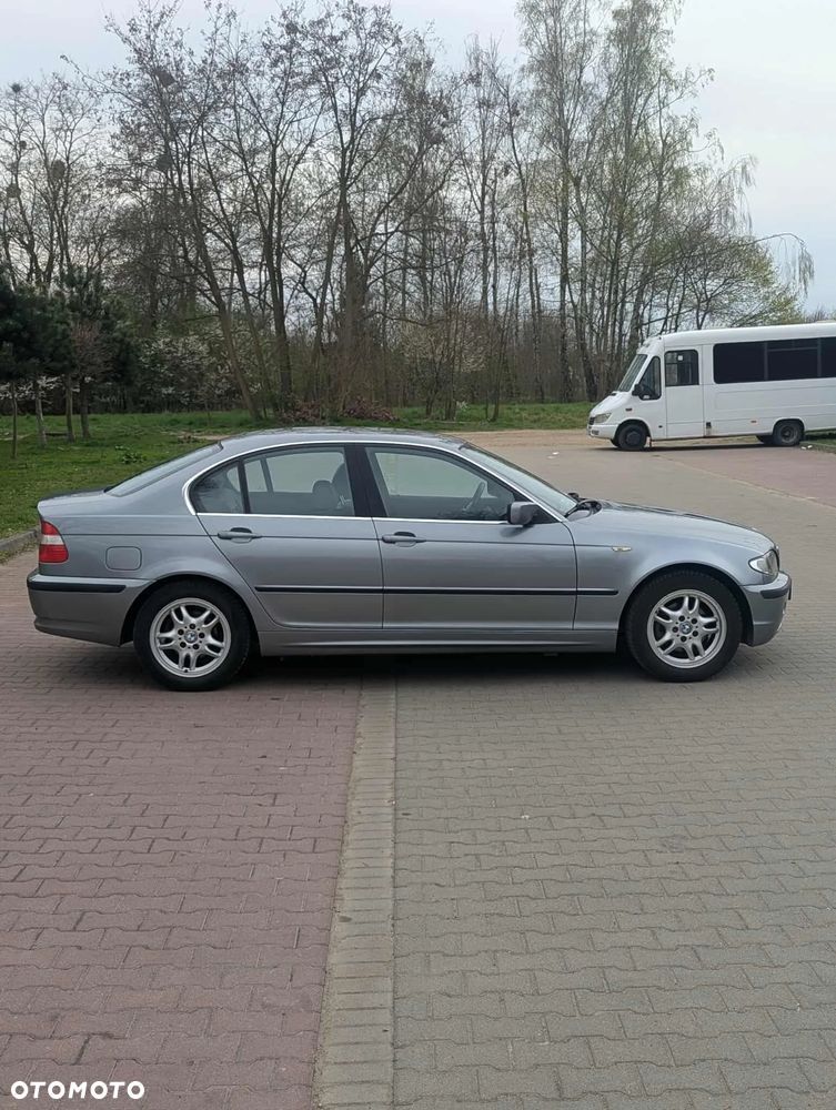 BMW Seria 3 318i - 7