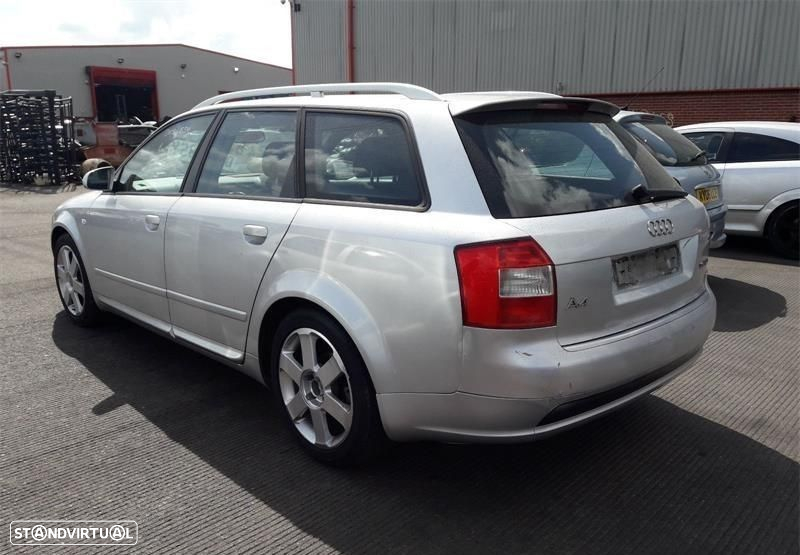 Audi A4 Avant S Line 1.9 TDI de 2004 Disponível para peças FRENTE VENDIDA - 3