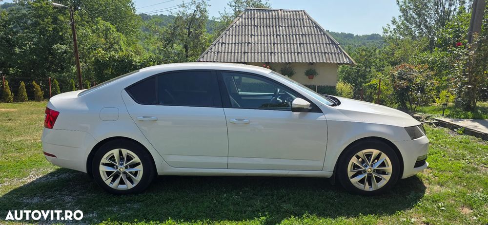 Skoda Octavia 1.6 TDI Ambition - 6