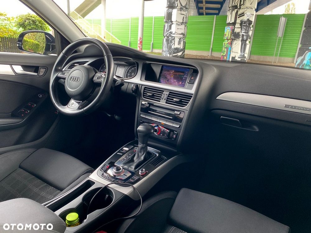 Audi A4 Avant 2.0 TDI DPF clean diesel quattro S tronic S line Sportpaket - 11