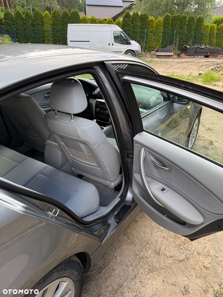 BMW Seria 1 118d DPF - 19