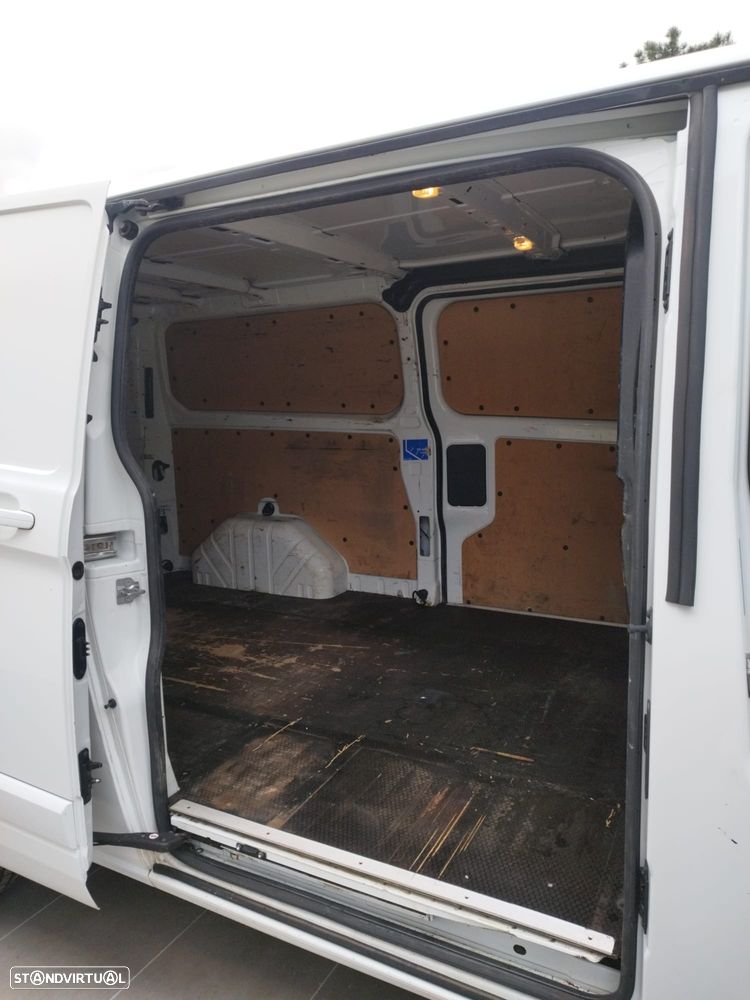 Ford Transit Custom  2.2 Tdci 125 Cv L2H1 Longa, 2 portas laterais - 23