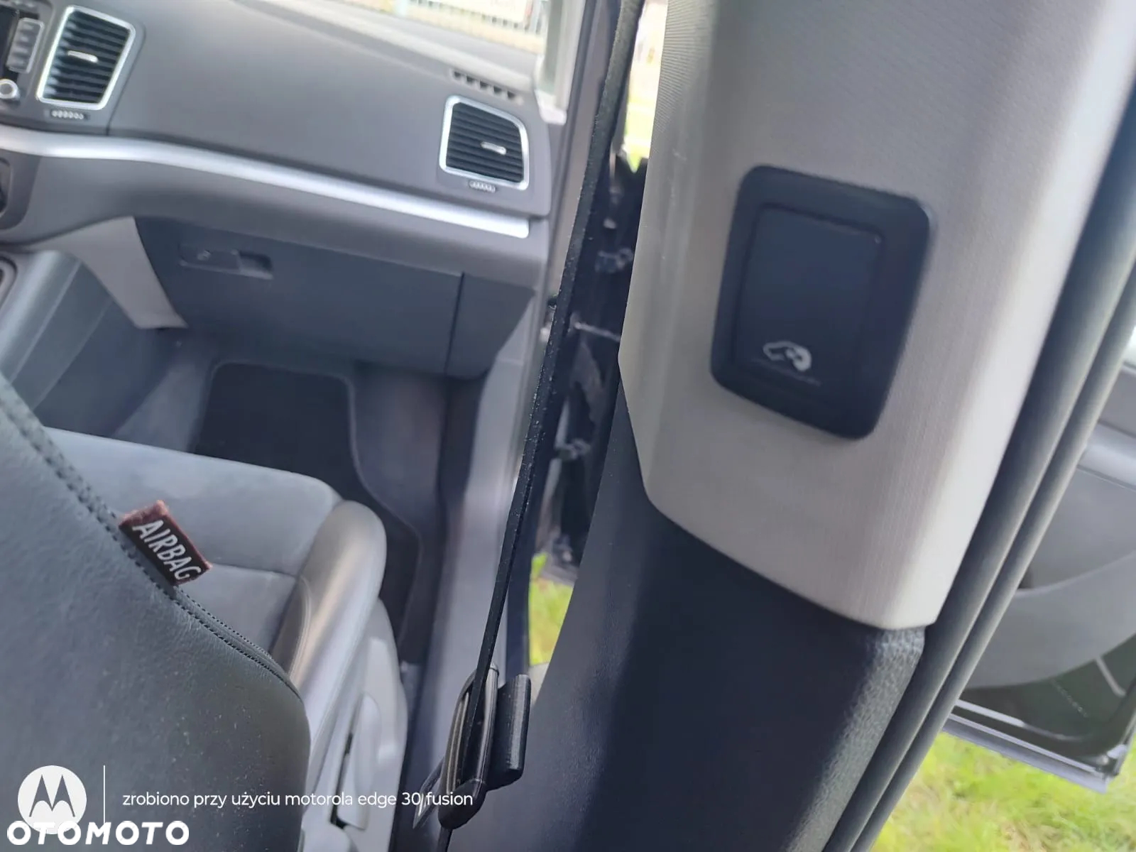 Volkswagen Sharan 2.0 TDI Comfortline DSG - 18