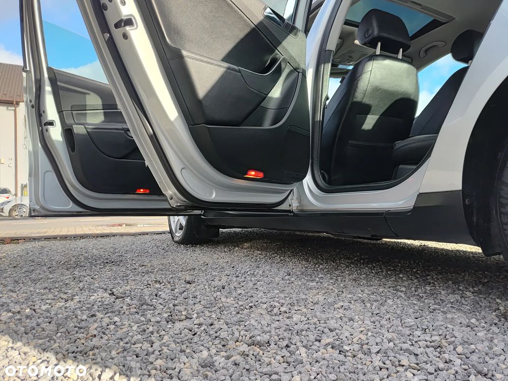 Volkswagen Passat 2.0 TDI DPF Comfortline DSG - 12