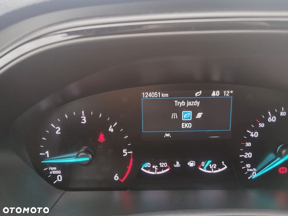 Ford Focus 1.5 EcoBlue Start-Stopp-System ST-LINE - 19