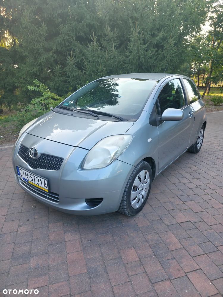 Toyota Yaris 1.3 Sol - 3