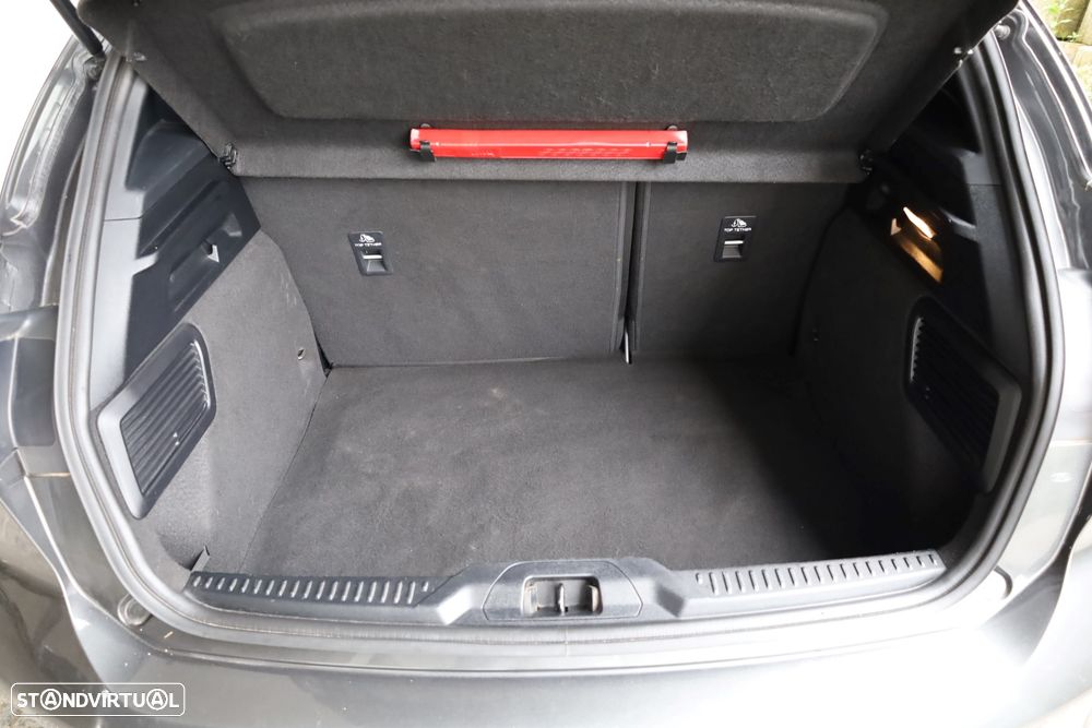 Ford Focus 1.0 EcoBoost MHEV ST-Line - 14