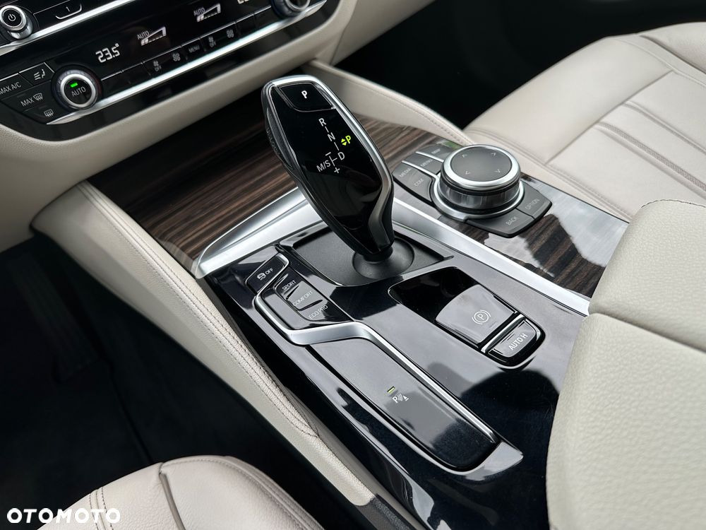 BMW Seria 5 520d xDrive mHEV Luxury Line - 13