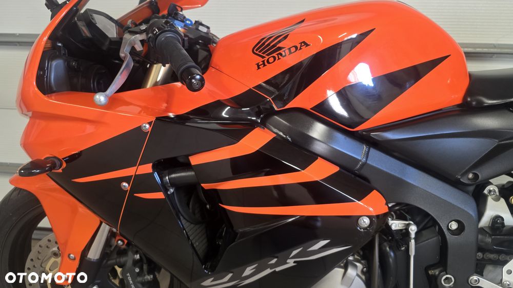 Honda CBR - 18