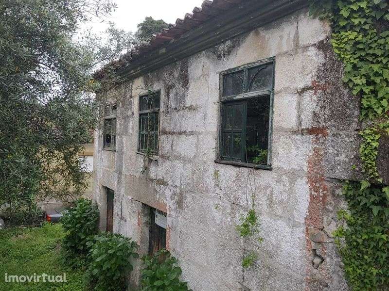 Moradia em Ruína com Terreno 1000m², Vale de Bouro, Celorico de Basto - Grande imagem: 3/12