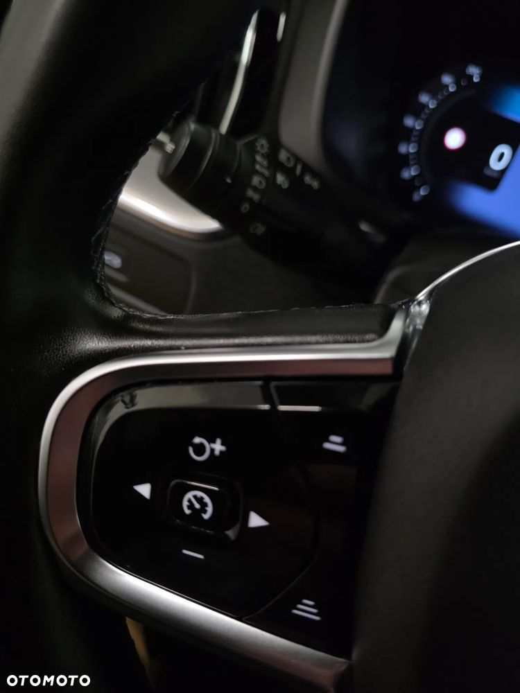 Volvo XC 60 B4 D AWD Inscription - 23