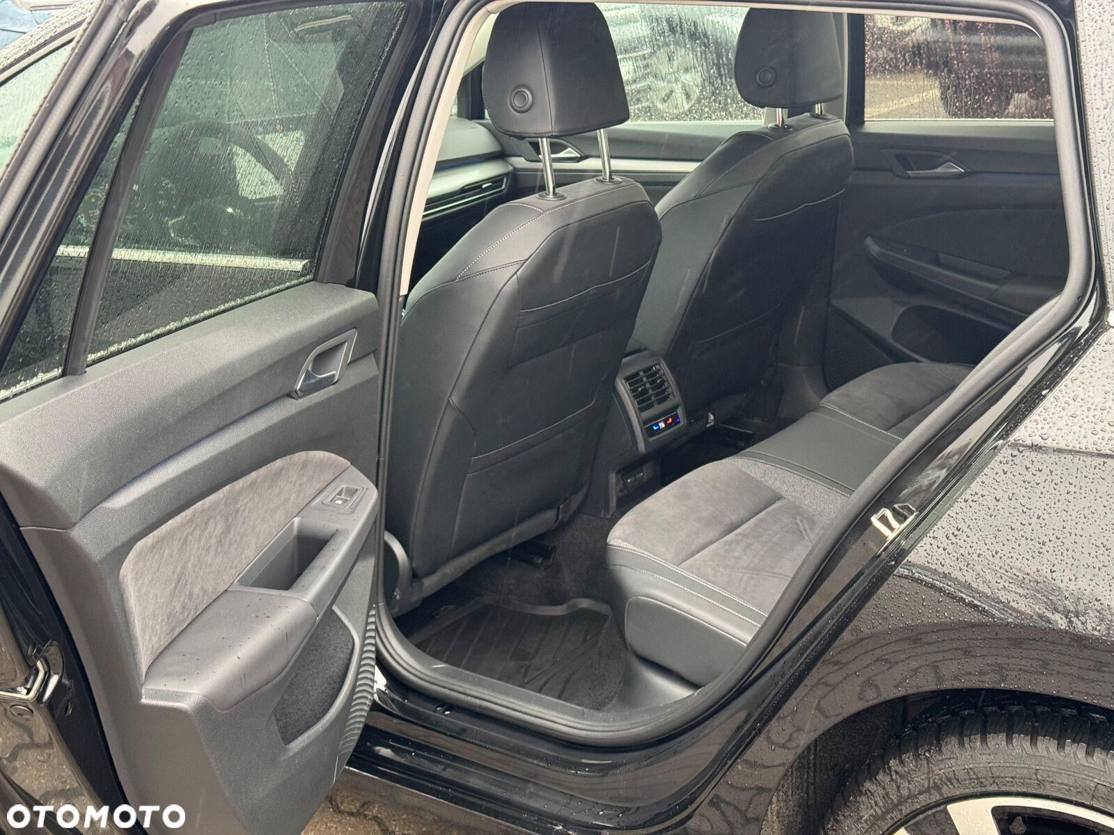 Volkswagen Golf - 16