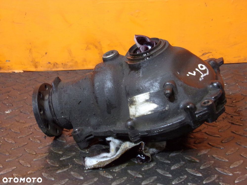 BMW X3 E83 3.0 B 06r most dyfer przod 1428832 - 2