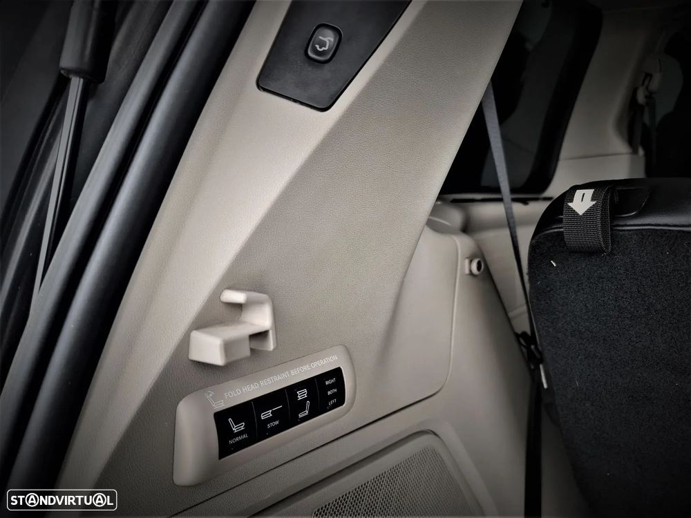 Lancia Voyager 2.8 CRD Platinum - 11