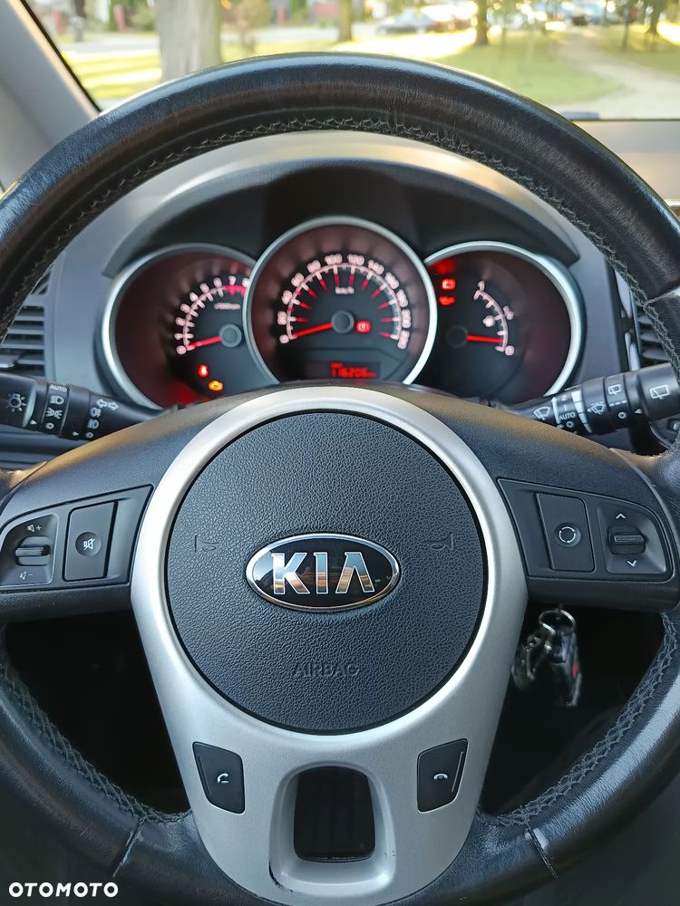 Kia Venga 1.4 Business Line - 27