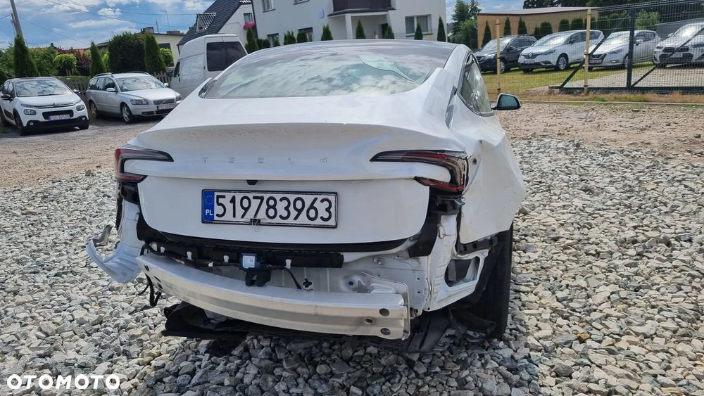 Tesla Model 3 Standard Hinterradantrieb - 17