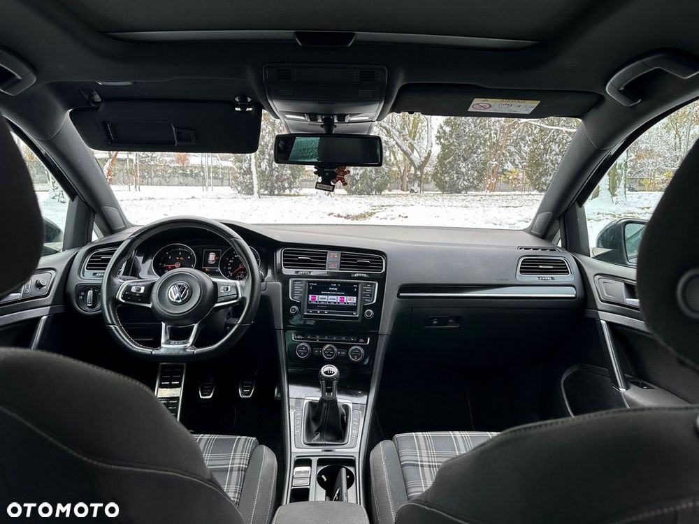 Volkswagen Golf 2.0 TDI BMT GTD - 10