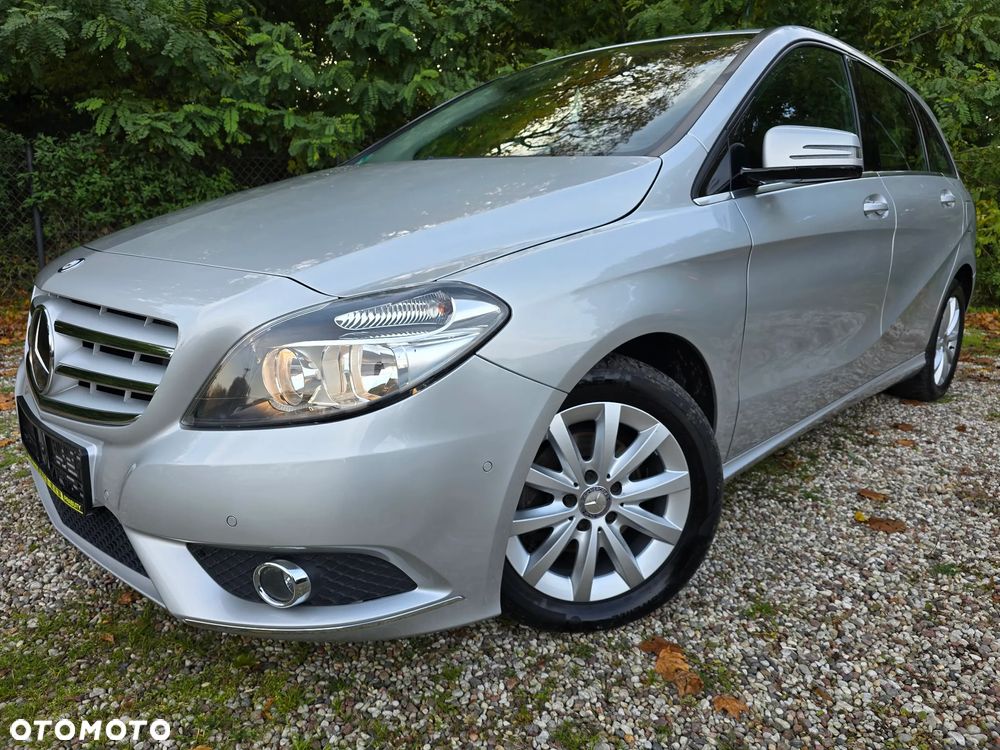 Mercedes-Benz Klasa B 180 (BlueEFFICIENCY) - 1