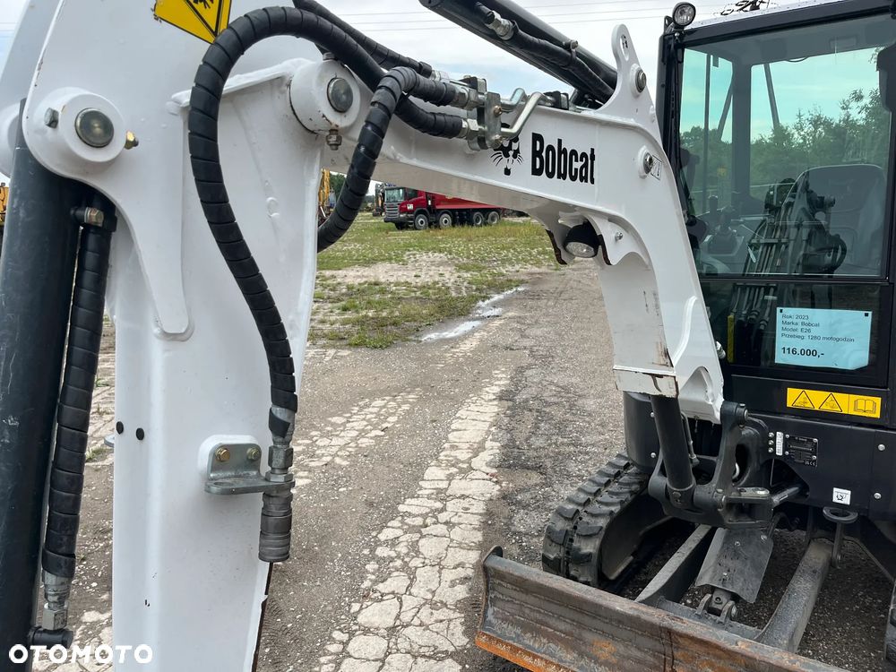 Bobcat E26 - 8
