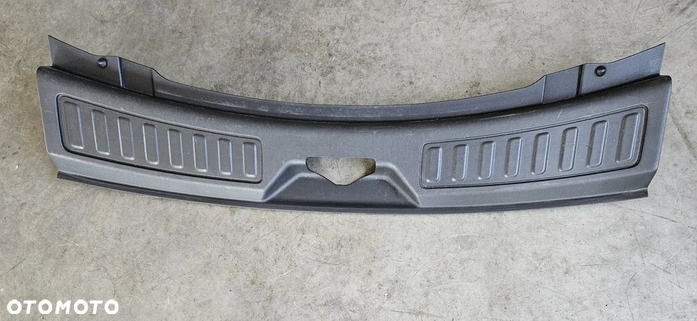 Land Rover Discovery Sport L550 2.0 D osłona pasa tył tylnego bagażnika - 1