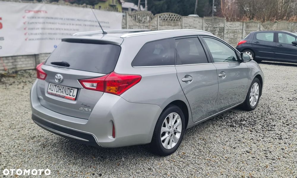 Toyota Auris 1.6 Premium - 7