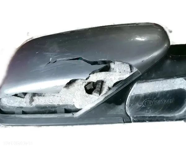 BMW 5 E60 E61 03-10r - LUSTERKO PRAWA EUROPA 8PIN - 3