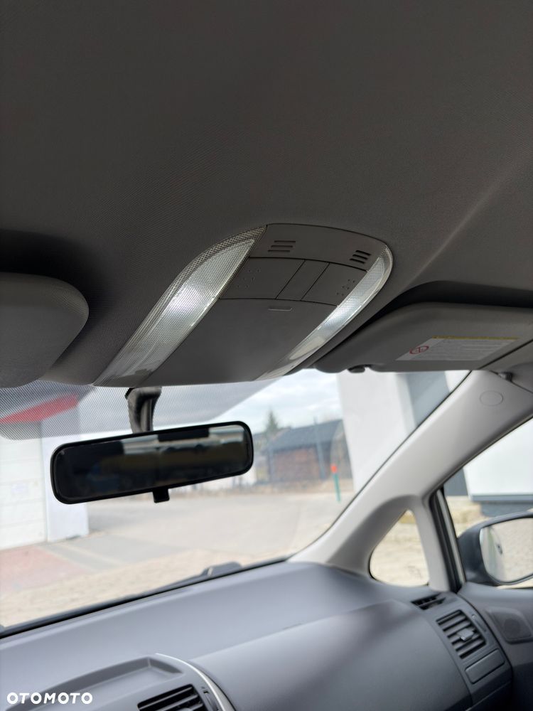 Toyota Auris 1.33 VVT-i Entry - 25